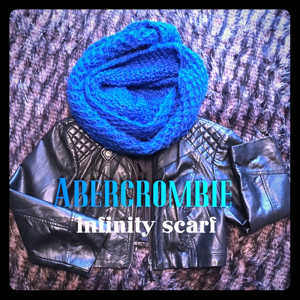🧣🍁Make an Offer! 🍁🧣A & F Knit Infinity Scarf